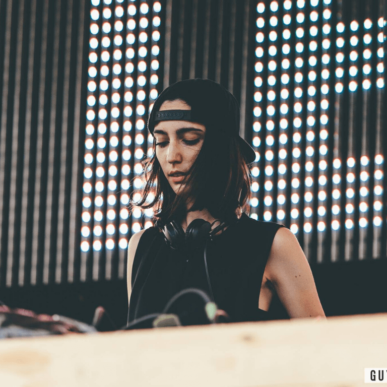 Amelie Lens