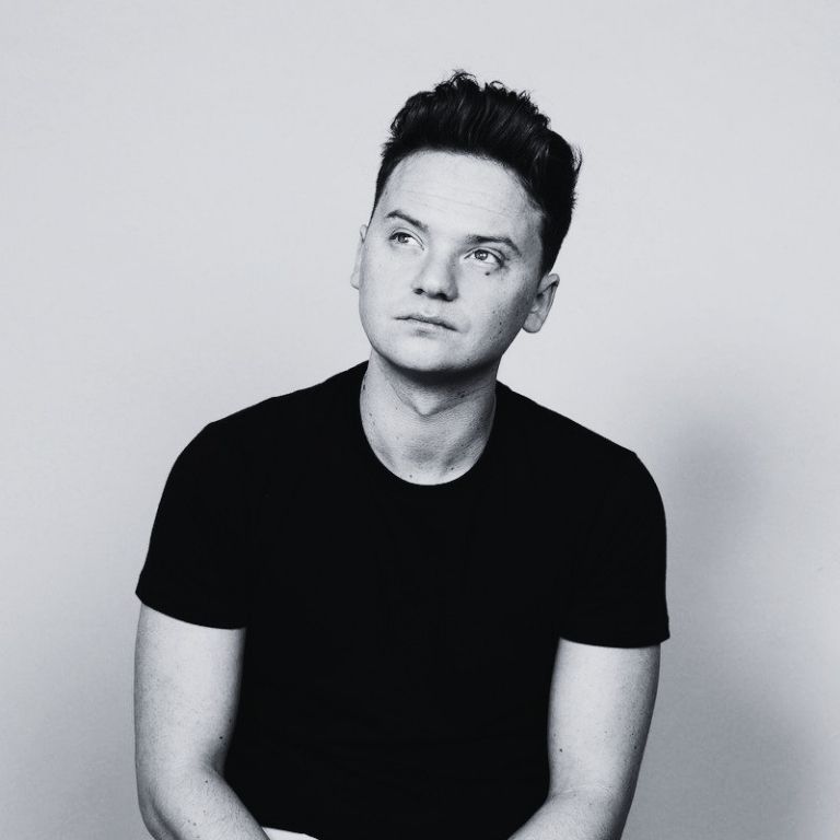 كونر مينارد كونر مينارد