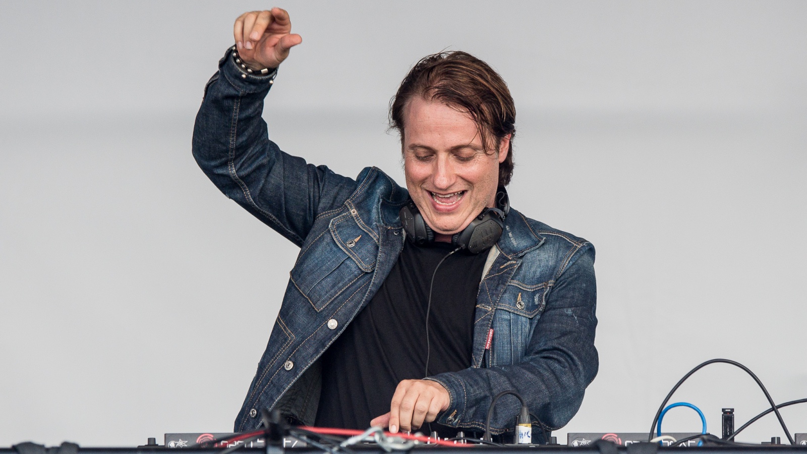 إي دي إكس (ماوريتسيو كوليلا)