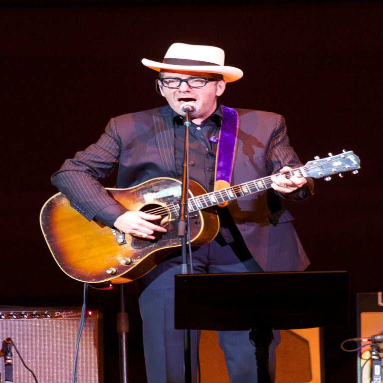 إلفيس كوستيلو إلفيس كوستيلو