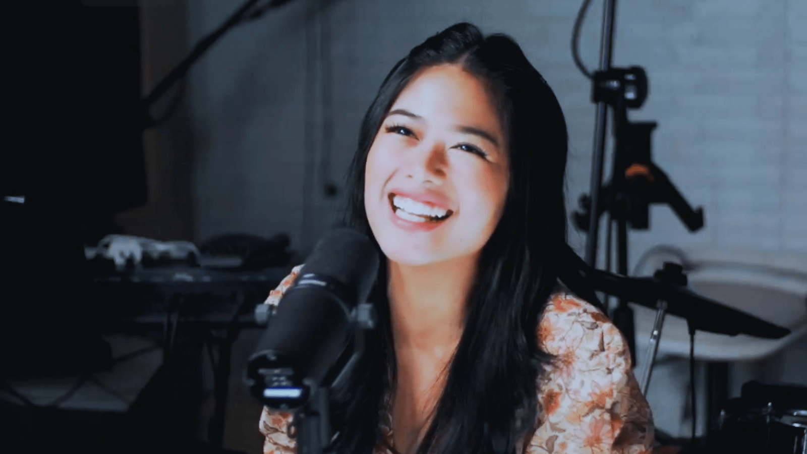 Gigi De Lana Gigi De Lana