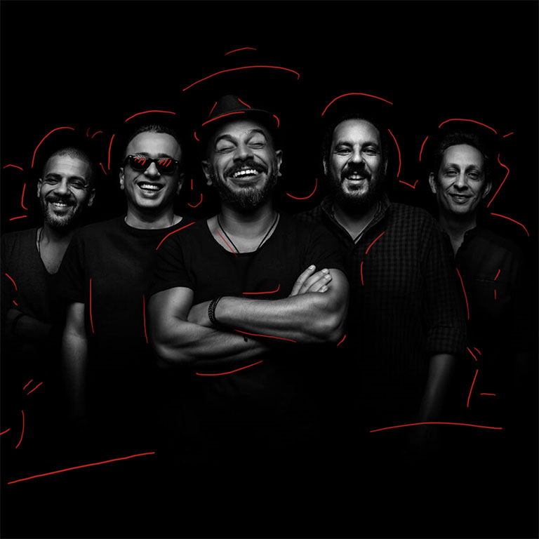 فريق مسار إجباري