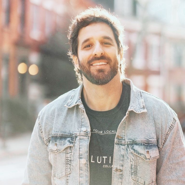 رافي باستوس