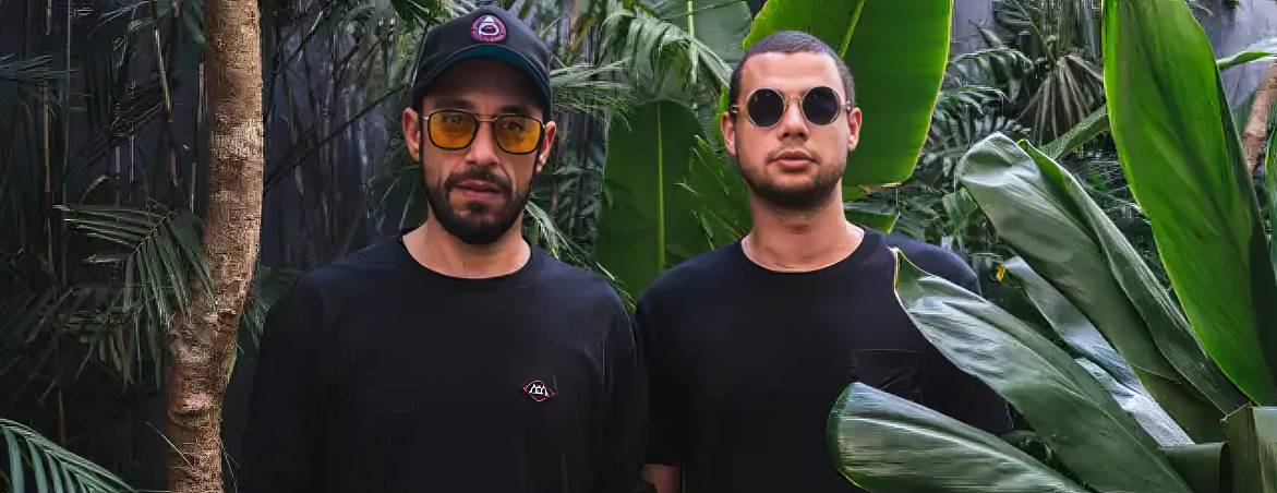 Sparrow & Barbossa Sparrow & Barbossa