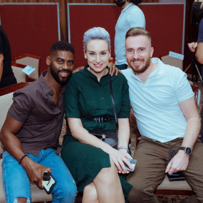 zv2ebn استديو الصور :دبي في The Laughter Factory celebrates 25 years of  laughs