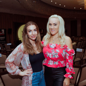 3889j3 استديو الصور :دبي في The Laughter Factory celebrates 25 years of  laughs