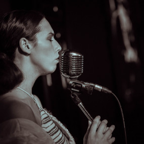 3yydb3 استديو الصور :دبي في القتل في سبيكيزي: الموسيقية! 3yydb3 استديو الصور :دبي في القتل في سبيكيزي: الموسيقية!