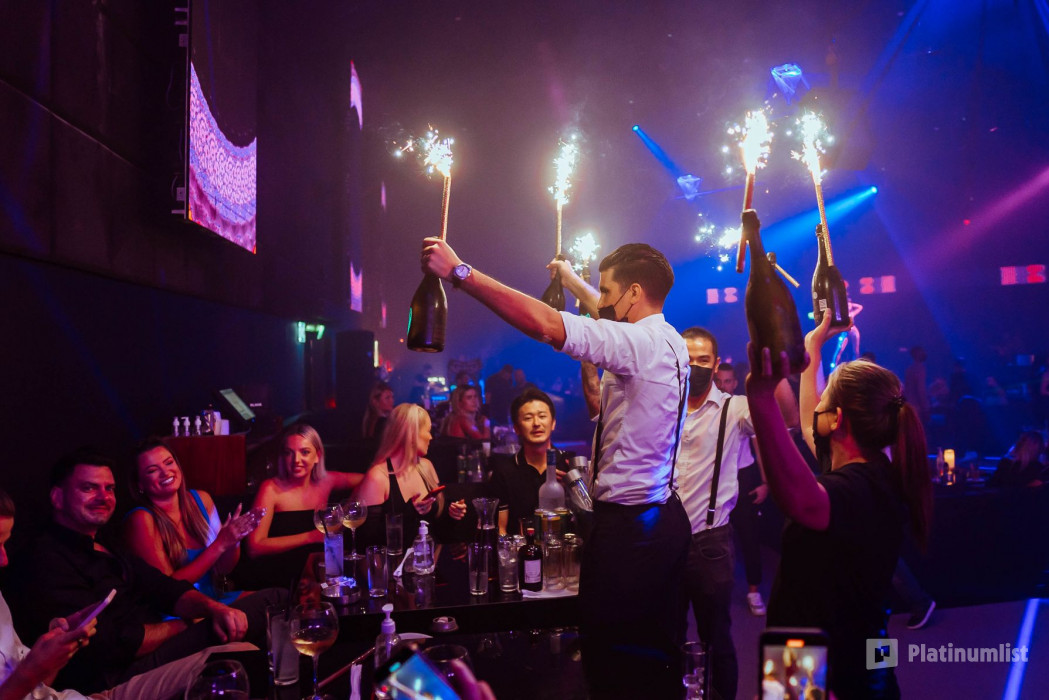 BLACK presents NOIR w/ Yann Turner & DJ Slim in Dubai: Gallery Photo zgy7yz