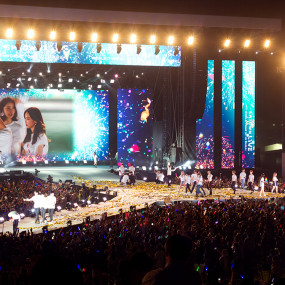 93p88z استديو الصور :دبي في SMTOWN LIVE WORLD TOUR VI IN DUBAI