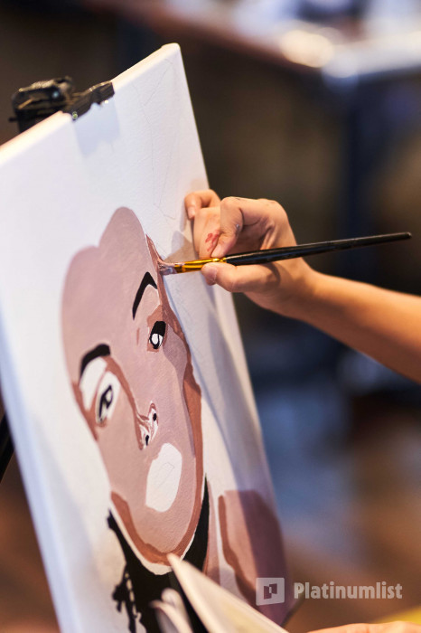 3xy81z استديو الصور :دبي في ARTfem Painting Experience