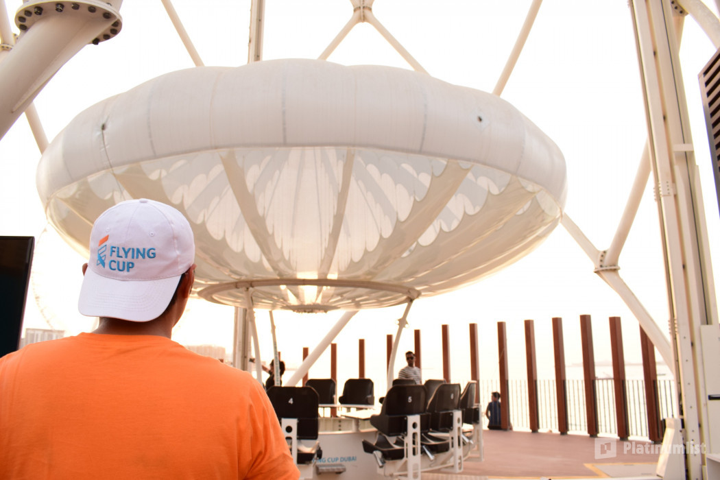 zgkxg7 استديو الصور :دبي في الكأس الطائر - جي بي أر