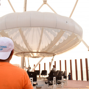 zgkxg7 استديو الصور :دبي في الكأس الطائر - جي بي أر