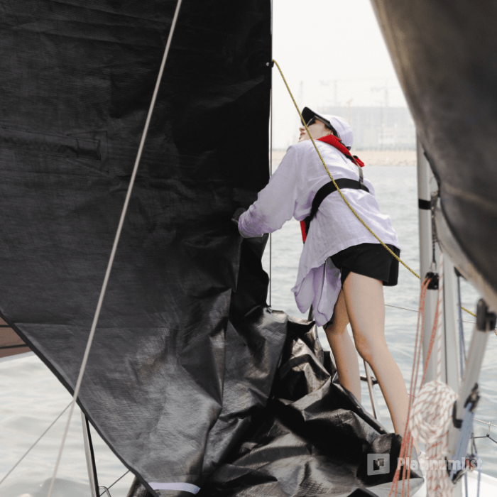 3r5ok1 استديو الصور :دبي في رحلات وسباقات إبحار ويند رايزز