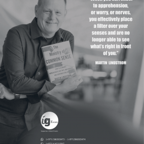 3jk0oj استديو الصور :دبي في منتدى قادة المستقبل مع مارتن ليندستروم في دبي