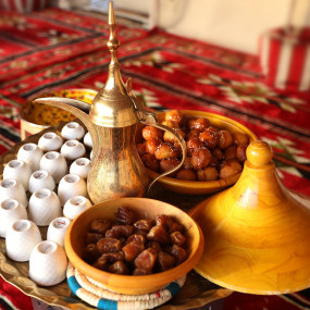 n082r6 استديو الصور :دبي في رحلات السفاري الصحراوية الصباحية في دبي: ركوب الكثبان الرملية والتزلج على الرمال وركوب الجمال