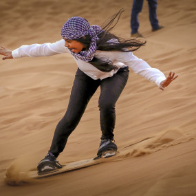 3pe8my استديو الصور :دبي في رحلات السفاري الصحراوية الصباحية في دبي: ركوب الكثبان الرملية والتزلج على الرمال وركوب الجمال