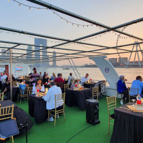 Dubai Marina Sunset Cruise with Live Music & Open Bar in Dubai : Galerie de photos zv5k70