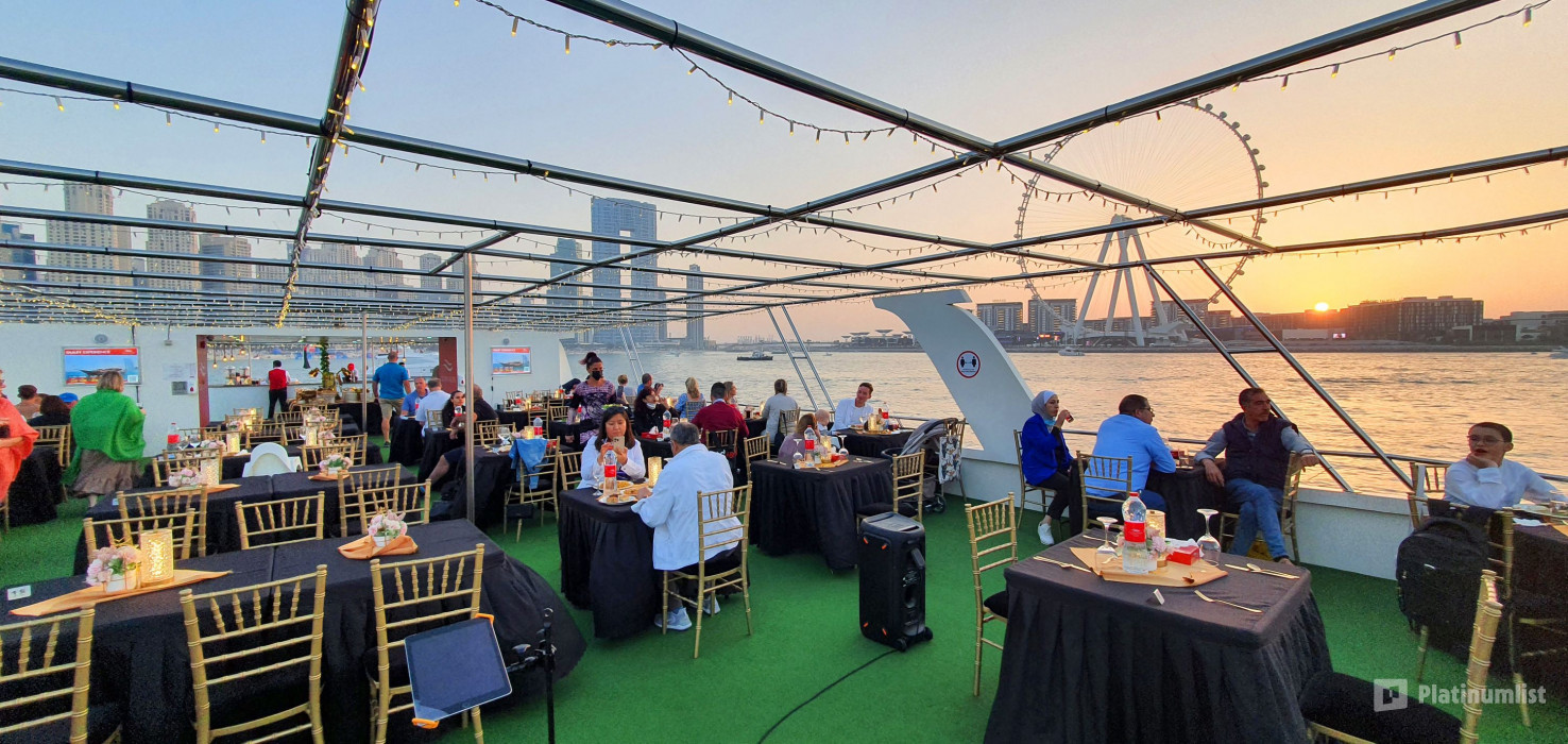 Dubai Marina Sunset Cruise with Live Music & Open Bar in Dubai : Galerie de photos zv5k70