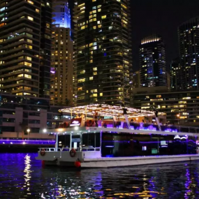 zw5jy0 استديو الصور :دبي في رحلة لمدة ساعة واحدة في مرسى عين دبي