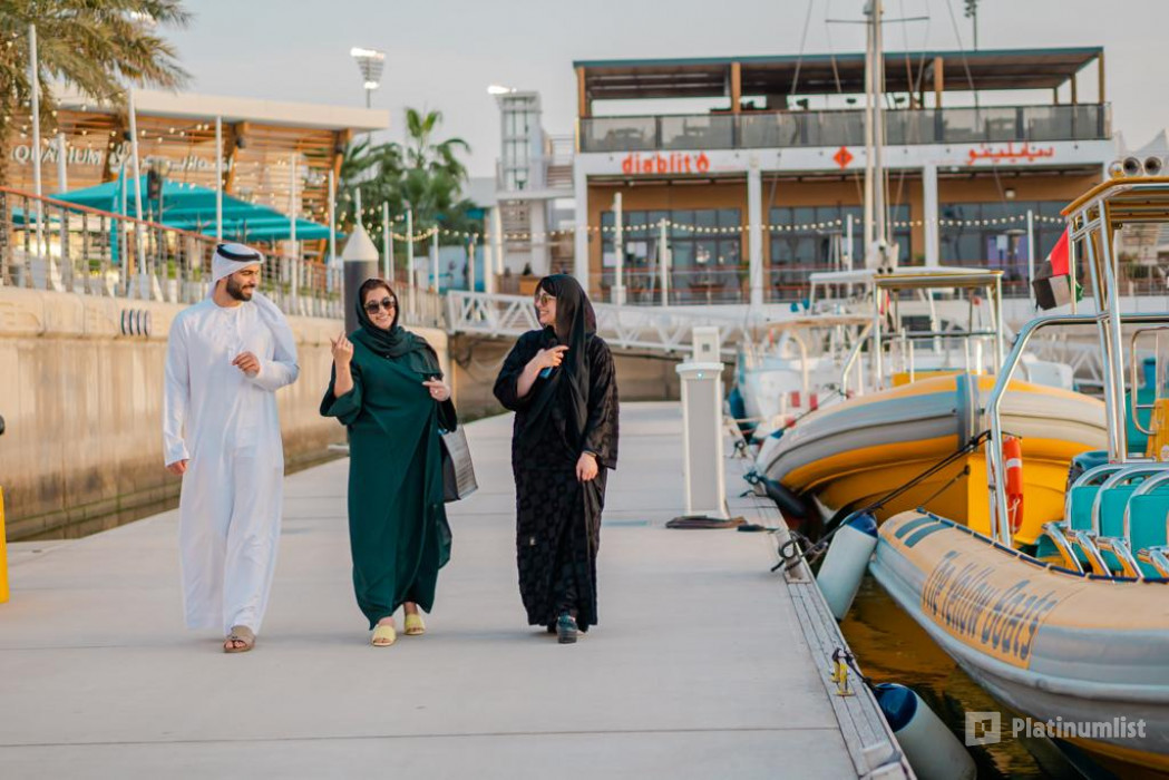 45-minute Yas Experience Abu Dhabi Sightseeing Boat Tour in Abu Dhabi: Gallery Photo 34koq8 45-minute Yas Experience Abu Dhabi Sightseeing Boat Tour in Abu Dhabi: Gallery Photo 34koq8