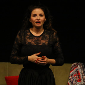 zoowq4 استديو الصور :الشارقة في مسرحية مجدرة حمراء على مسرح القصبة في الشارقة zoowq4 استديو الصور :الشارقة في مسرحية مجدرة حمراء على مسرح القصبة في الشارقة