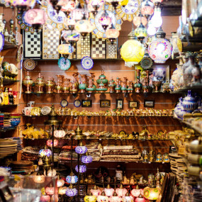 Explore Doha: Souq Waqif, Katara, and Pearl-Qatar in Doha : Galerie de photos n086bv Explore Doha: Souq Waqif, Katara, and Pearl-Qatar in Doha : Galerie de photos n086bv