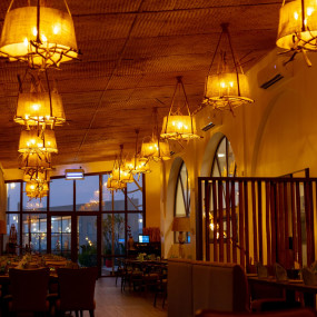 n6bk2y استديو الصور :الدوحة في دخول ليوم واحد إلى منتجع المجلس مع غداء/عشاء