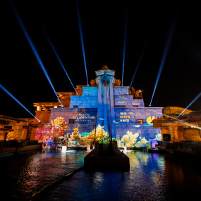 3pvy83 استديو الصور :دبي في Aquaventure Emoji Party at Atlantis, The Palm