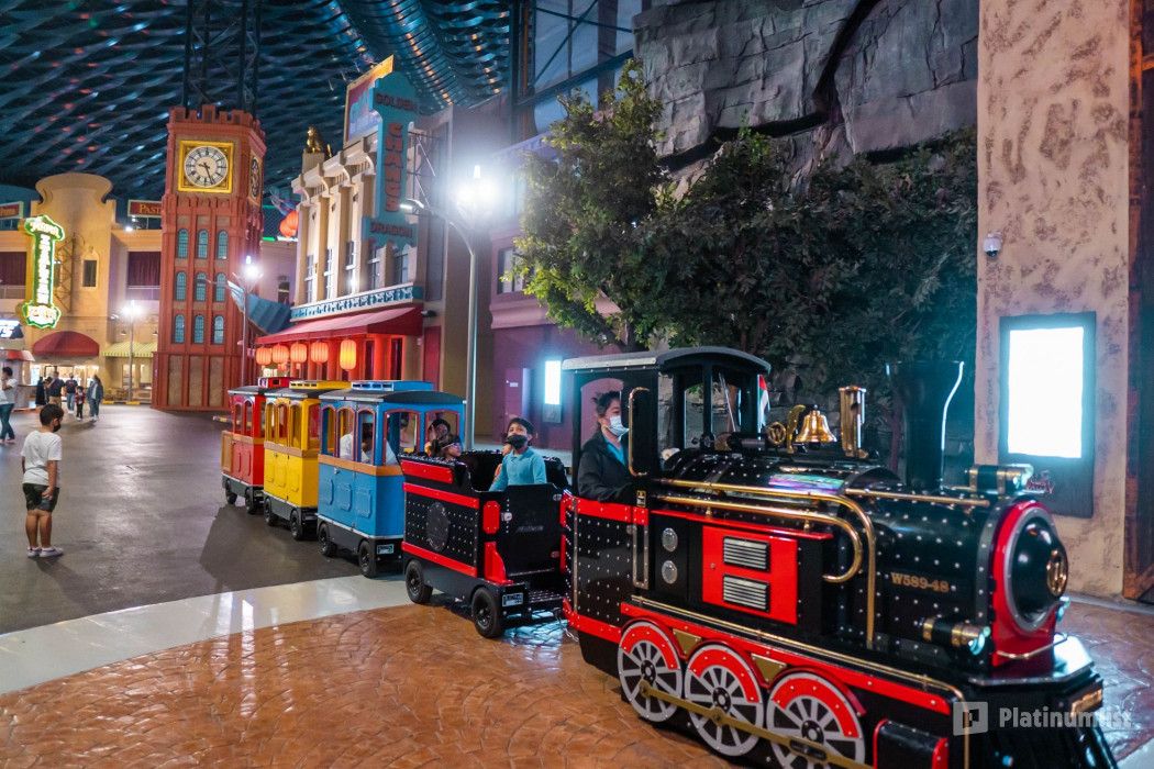 3jk72w استديو الصور :دبي في آي إم جي - عالم من المغامرات