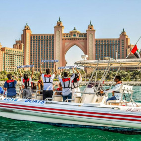 Love Boats in Dubai in Dubai : Galerie de photos 3pe708 Love Boats in Dubai in Dubai : Galerie de photos 3pe708
