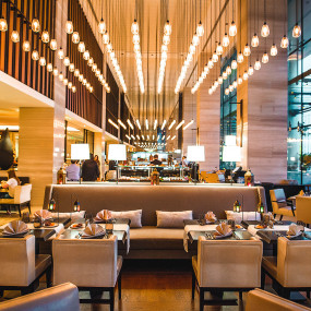 jzog6n استديو الصور :دبي في Ramadan at Steigenberger