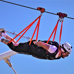 3x824m استديو الصور :رأس الخيمة في جبل جيس - أطول مسار إنزلاقي في العالم