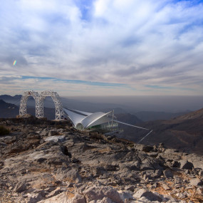 3qb156 استديو الصور :رأس الخيمة في جبل جيس - أطول مسار إنزلاقي في العالم