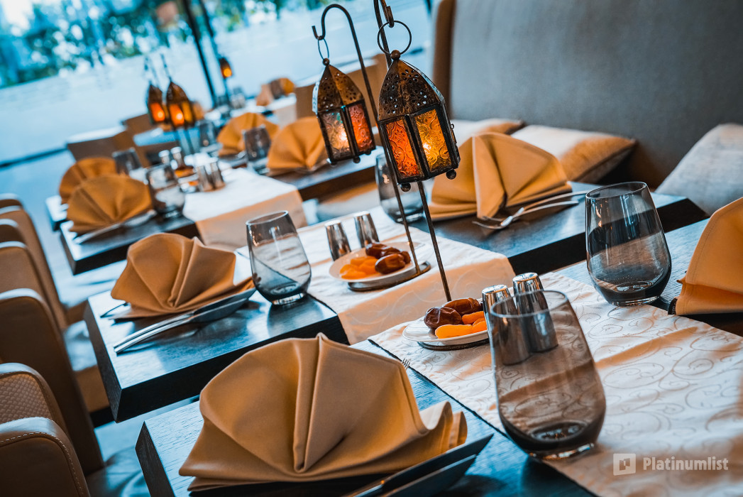 93poyn استديو الصور :دبي في Ramadan at Steigenberger