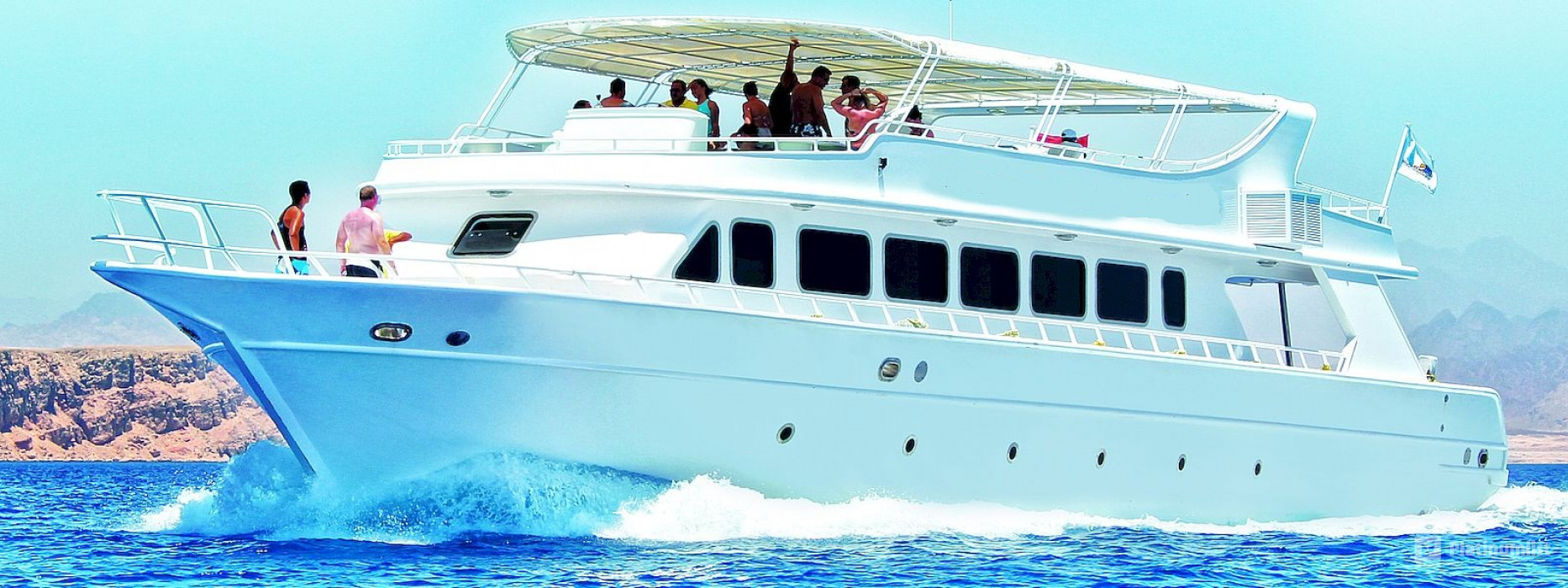 Half-day Snorkeling Boat trip with lunch and drinks from Sharm El Sheikh in Sharm El Sheikh : Galerie de photos 38v9yj