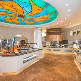 3r5mg1 استديو الصور :دبي في بوفيه عشاء كاليدوسكوب في أتلانتس النخلة