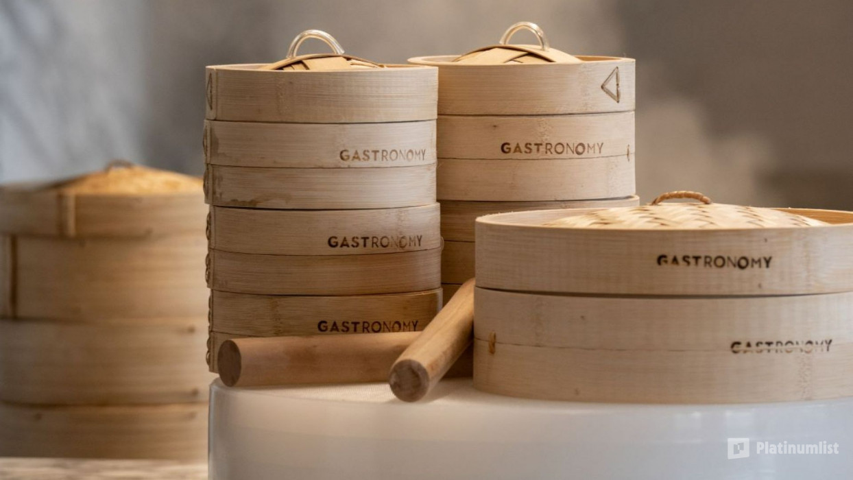 zm4yq6 استديو الصور :دبي في بوفيه عشاء فاخر في أتلانتس ذا رويال