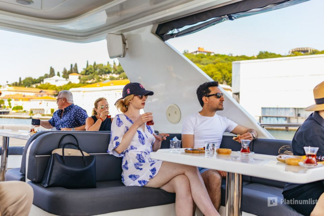 Bosphorus Yacht Cruise with Stopover on Asian Side in Istanbul: Gallery Photo zgkpyr