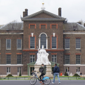 Afternoon Tea at Kensington Palace in London: Gallery Photo zgkpj7