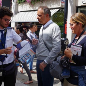 zm4908 استديو الصور :لندن في جولة باص لندن هوب أون هوب أوف ليوم واحد