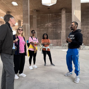 n14kep استديو الصور :المنامة في جولة مشي تعريفية في المحرق