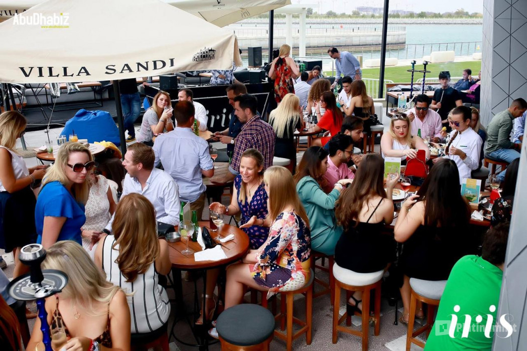 3xgddz استديو الصور :أبوظبي في Hidden Brunch Race Weekend