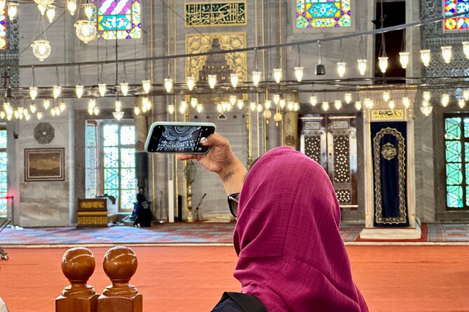 Photo from Istanbul: Basilica Cistern, Hagia Sophia, Blue Mosque and Grand Bazaar with Live Guide in Istanbul: Gallery Photo 3x8m08