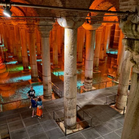 Istanbul: Basilica Cistern, Hagia Sophia, Blue Mosque and Grand Bazaar with Live Guide in Istanbul: Gallery Photo 3qb90e