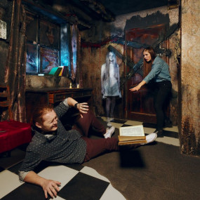 z7ye0d استديو الصور :لندن في تذاكر دخول الدنجن المرعب في لندن