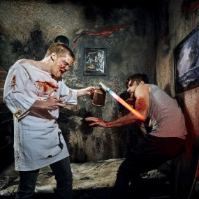 3e5k99 استديو الصور :لندن في تذاكر دخول الدنجن المرعب في لندن