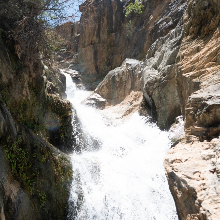 Photo de In Hike to the Ain Jamal Waterfall dans Al Bahah : Galerie Photo zookwy