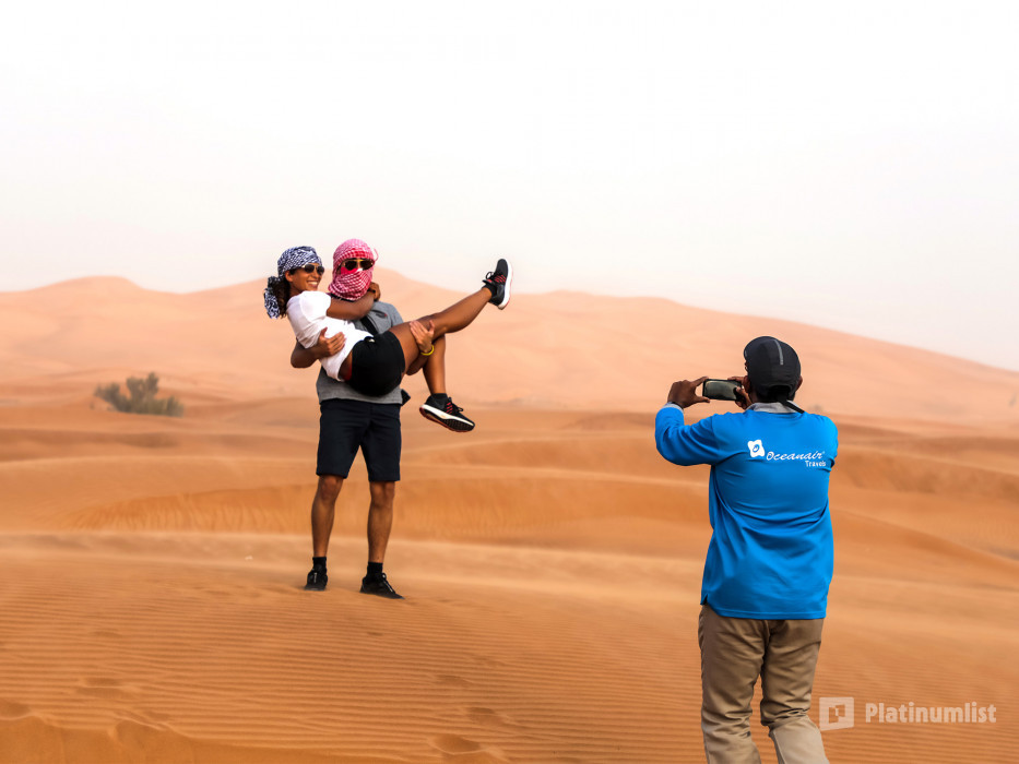 3pe180 استديو الصور :دبي في دبي: رحلات السفاري بالدراجات الرباعية وركوب الجمال والمرطبات