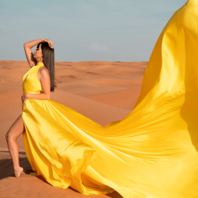 Dubai Desert Flying Dress Videography Tour in Dubai: Gallery Photo zv5go0 Dubai Desert Flying Dress Videography Tour in Dubai: Gallery Photo zv5go0