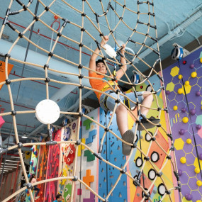 3x8j08 استديو الصور :المنامة في حديقة المغامرات في البحرين